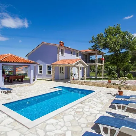 Dom wakacyjny Pet Friendly In Labin With Wifi Strmac