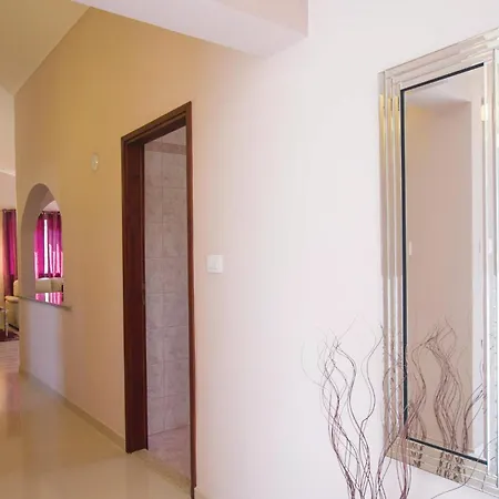 Dom wakacyjny Pet Friendly In Labin With Wifi *
