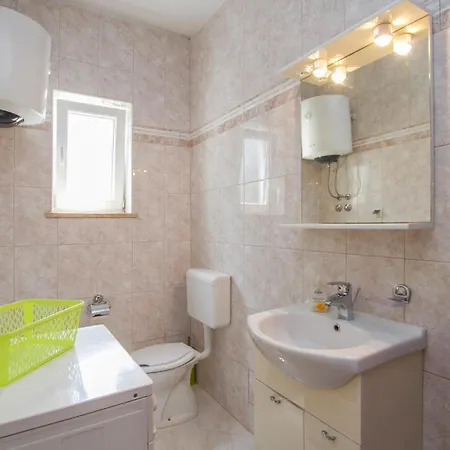 Pet Friendly In Labin With Wifi