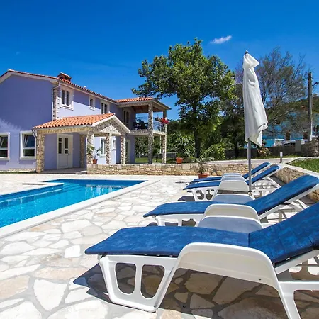 Pet Friendly In Labin With Wifi Strmac